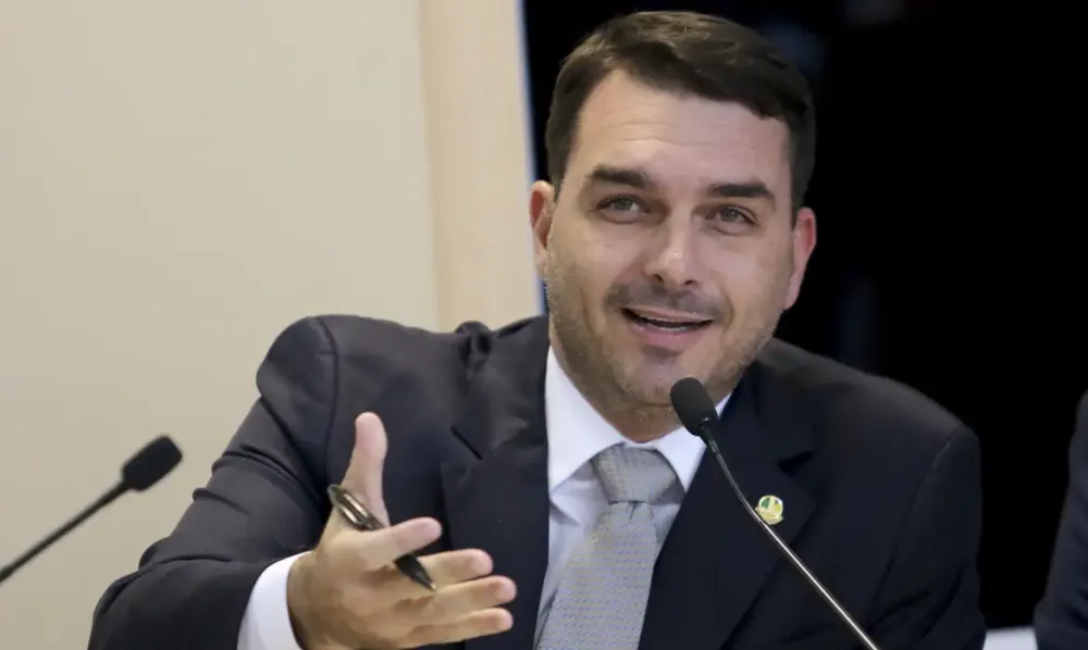 Fl&aacute;vio Bolsonaro 