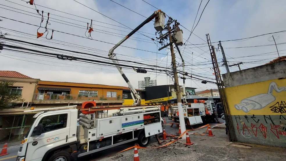 Queda de energia elétrica em São Paulo expõe fragilidade crônica da infraestrutura urbana