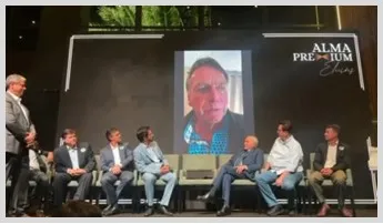 Chamada ao vivo no clube Monte Líbano Reprodução de Redes Sociais