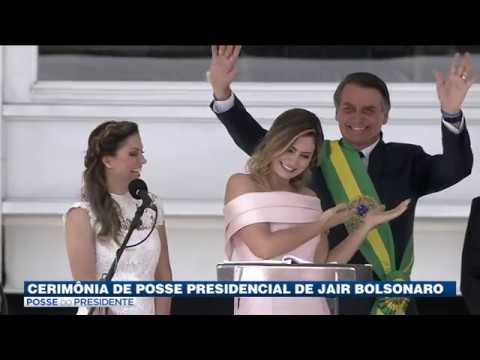 Primeira dama Michelle Bolsonaro faz discurso em libras durante cerimônia de posse'